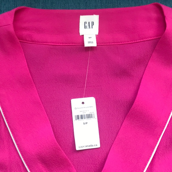 Cute Retro Wrap Blouse with white trim - Picture 2 of 2